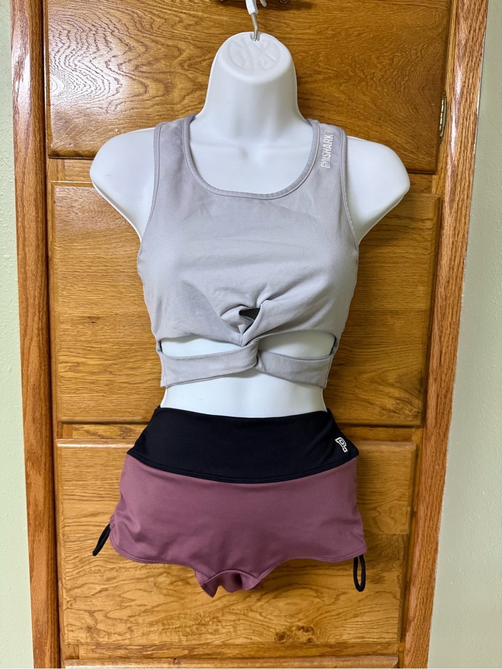 Gymshark Gray Twist Cutout Crop Tank Top Size Small